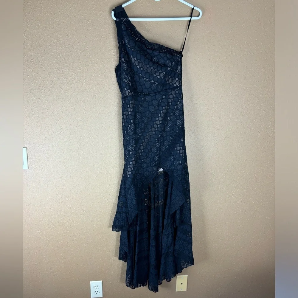 Aijek Rylee Lace Toga‎ Maxi Dress - Picture 4 of 9